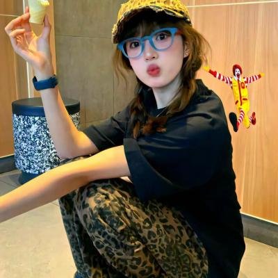 玉笑珠香